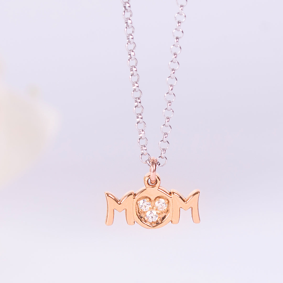 Collana Iniziale uncinetto Festa della Mamma idea regalo Collana Iniziale uncinetto Festa della Mamma idea regalo