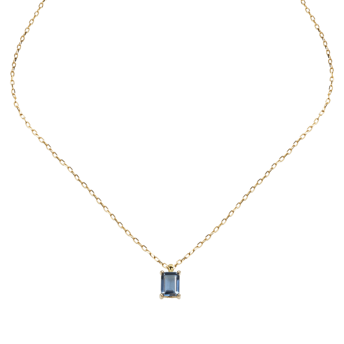 18kt gold necklace with rectangular topaz center 