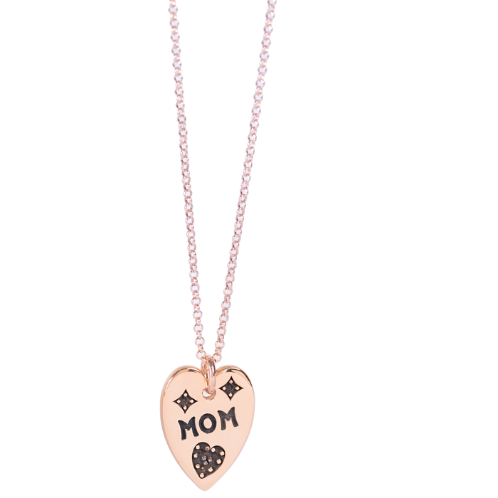 Collana in argento rosato con ciondolo a forma di cuore con scritta Mom smaltata