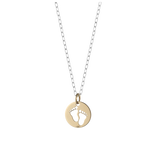 Collier en argent avec pendentif en or en forme de petits pieds